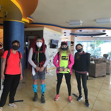 Hotel Senior Κατόλικα Εξωτερικό φωτογραφία