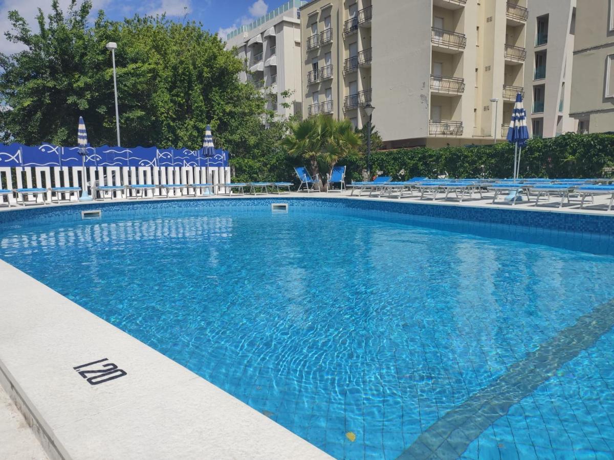 Hotel Senior Κατόλικα Εξωτερικό φωτογραφία