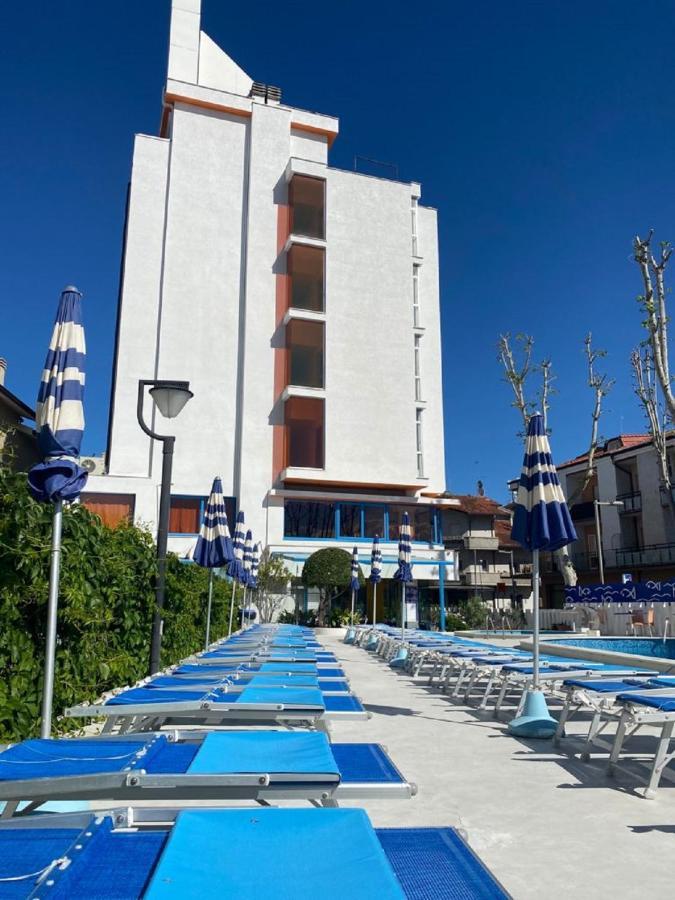 Hotel Senior Κατόλικα Εξωτερικό φωτογραφία