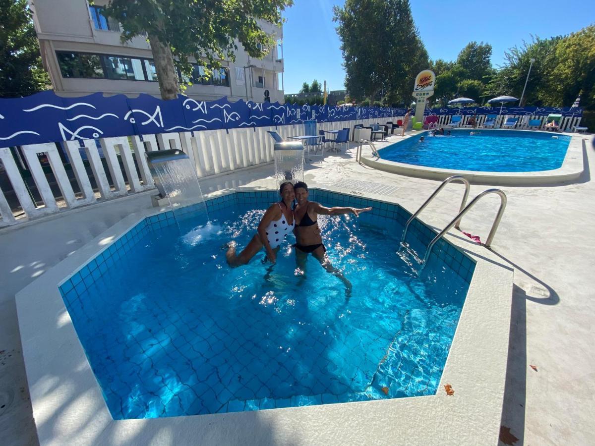 Hotel Senior Κατόλικα Εξωτερικό φωτογραφία