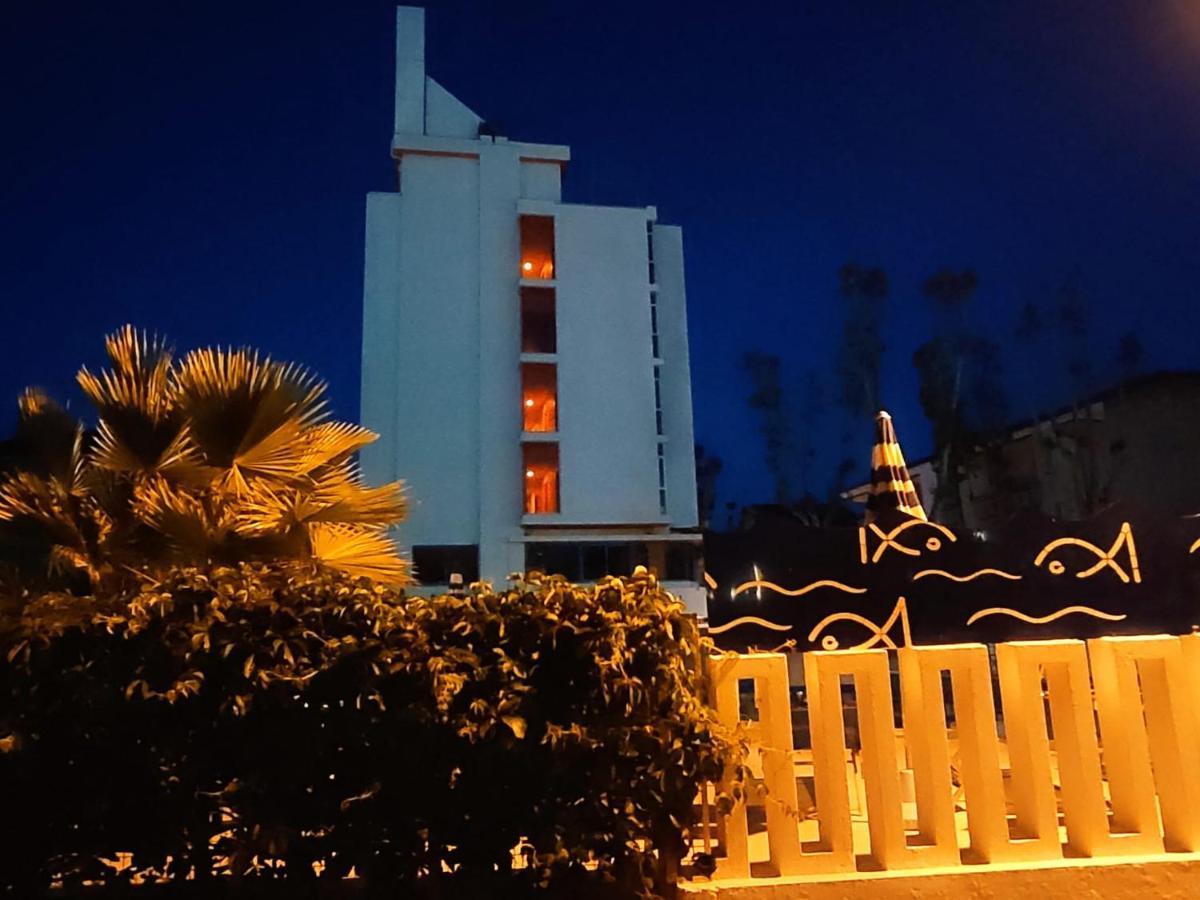 Hotel Senior Κατόλικα Εξωτερικό φωτογραφία