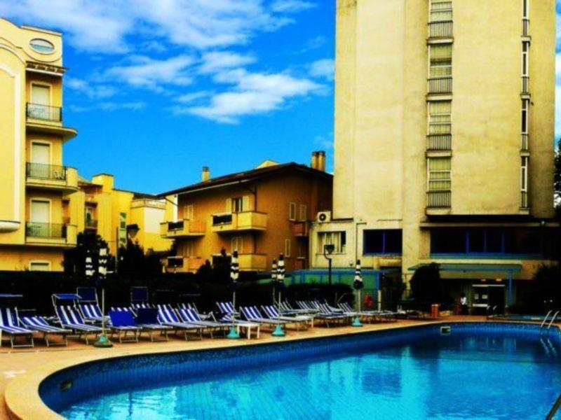 Hotel Senior Κατόλικα Εξωτερικό φωτογραφία